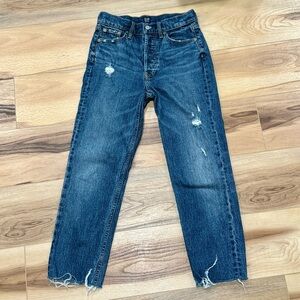EUC Distressed GAP Denim Straight Leg 25 Jeans
